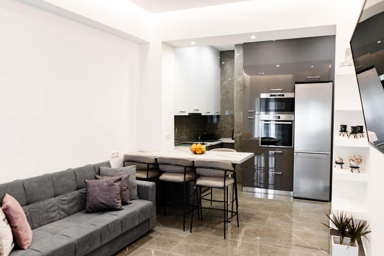 Larissa Railway &Metro Station Apartment Athen Eksteriør bilde