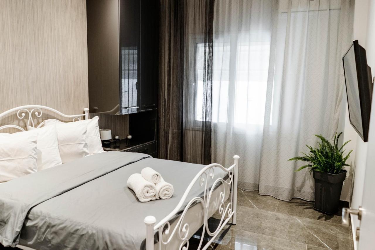 Larissa Railway &Metro Station Apartment Athen Eksteriør bilde